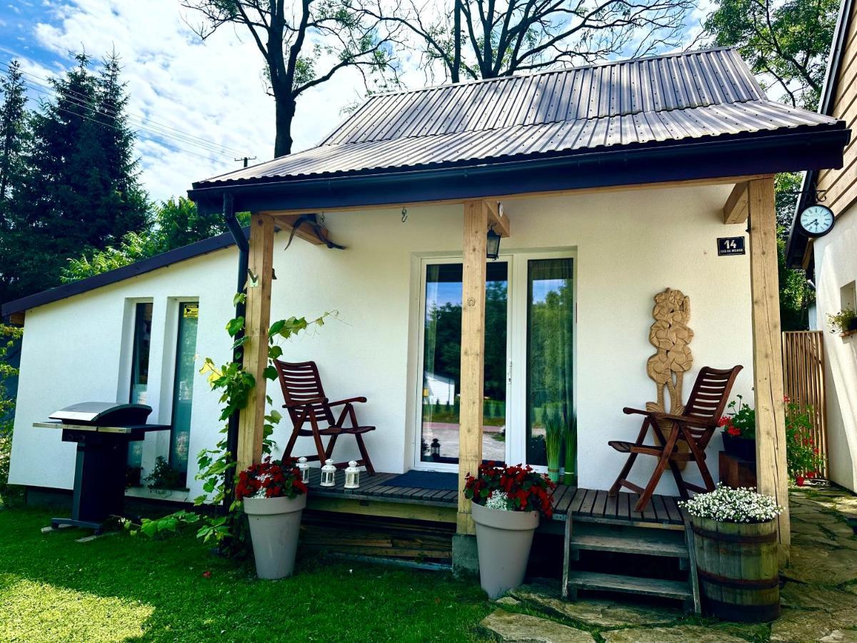 Domek Dla Dwojga Tylicz Exteriör bild